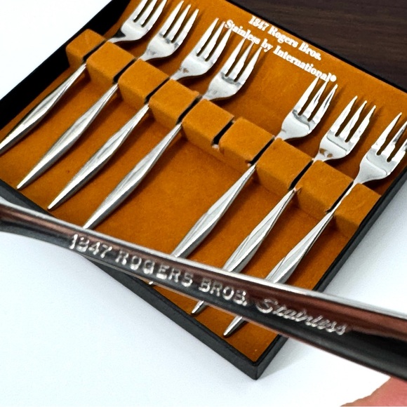 VTG 1847 Rogers Bros. Stainless by International 8-PC Seafood/Cocktail Fork Set - Picture 1 of 10